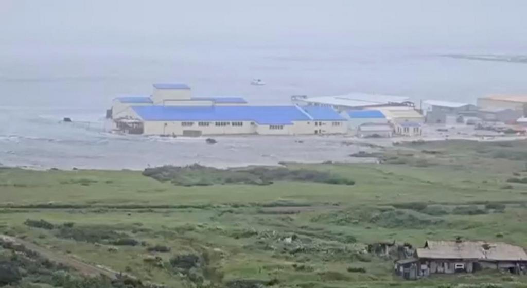 Massive Earthquake Off Russia